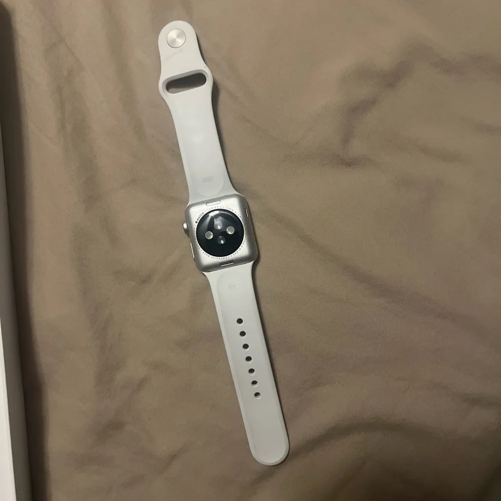 Apple Watch Series 3 - Silver - Picture 12 of 14